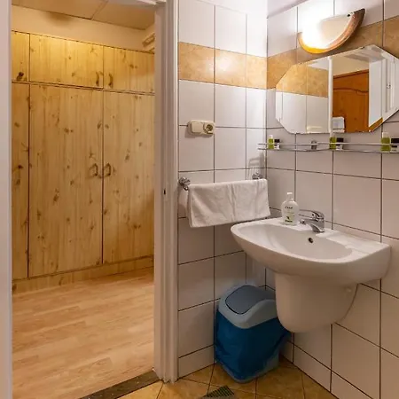Betli Panzio Guest house *