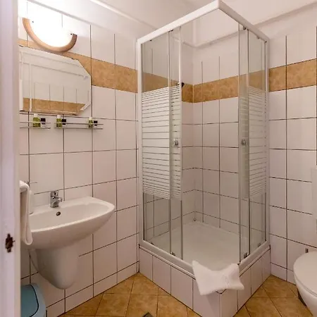 Betli Panzio Guest house *