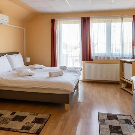Betli Panzio Guest house *