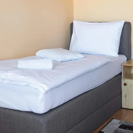 Betli Panzio Guest house *
