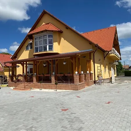 Betli Panzio Guest house *